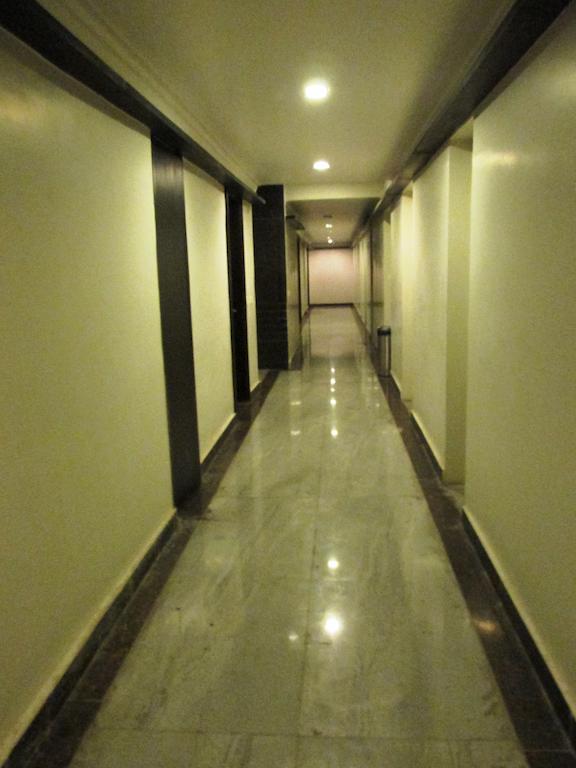 The Sapphire Grand Ξενοδοχείο Βαρανάσι Εξωτερικό φωτογραφία