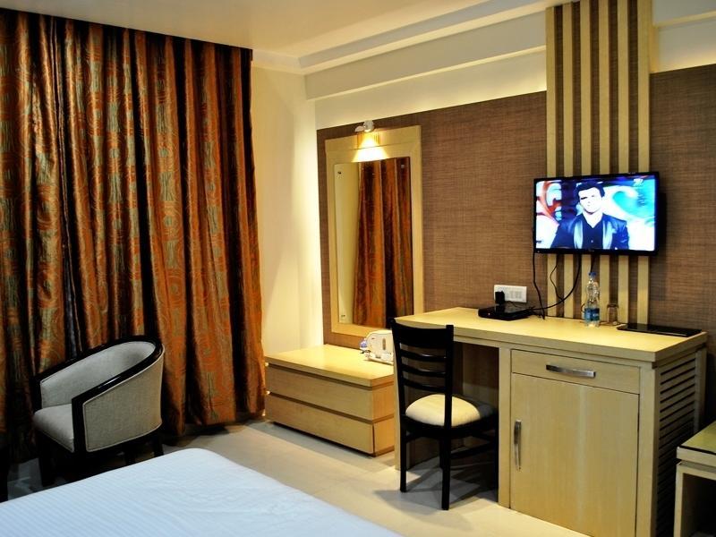 The Sapphire Grand Ξενοδοχείο Βαρανάσι Εξωτερικό φωτογραφία