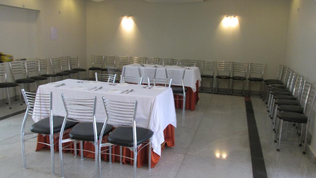 The Sapphire Grand Ξενοδοχείο Βαρανάσι Εξωτερικό φωτογραφία
